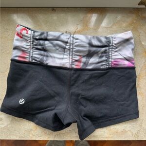 Size 2 lululemon shorts